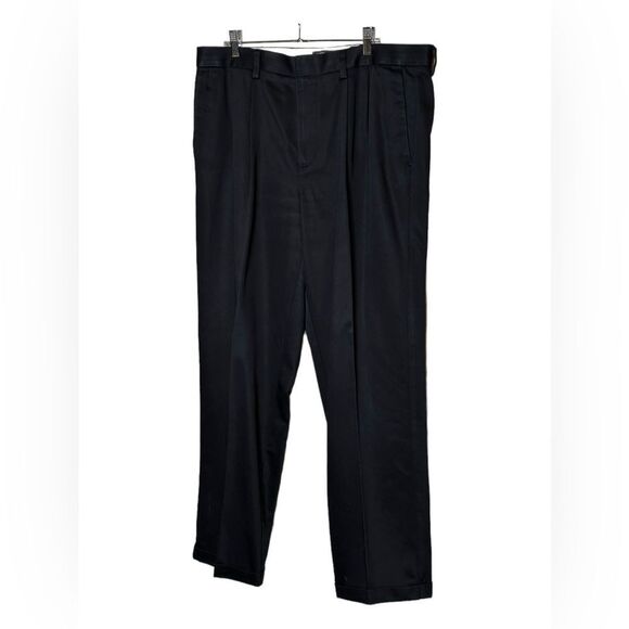 Dockers Men's Iron Khaki D4 Relaxed Fit Black 38x34 - Picture 2 of 8